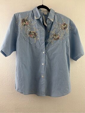 Jane Ashley blue chambray short-sleeve shirt beaded embroidered Bermuda set M